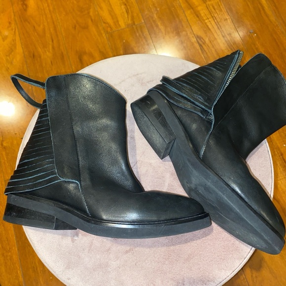 Cinzia Araia Boots - Picture 2 of 5